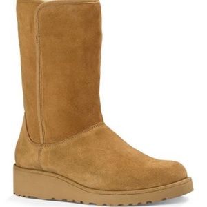 UGG Chestnut Tall Wedge Boot Size 9